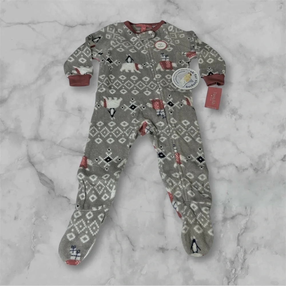 Macy's‎ Holiday Winter Fleece Baby/Toddler Footed Pajama. NWT.